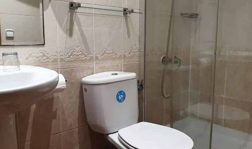 اتاق خانوادگی, Hostal Las Fuentes