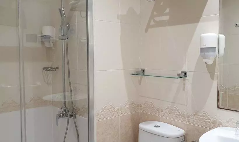 اتاق اکونومی, Hostal Las Fuentes