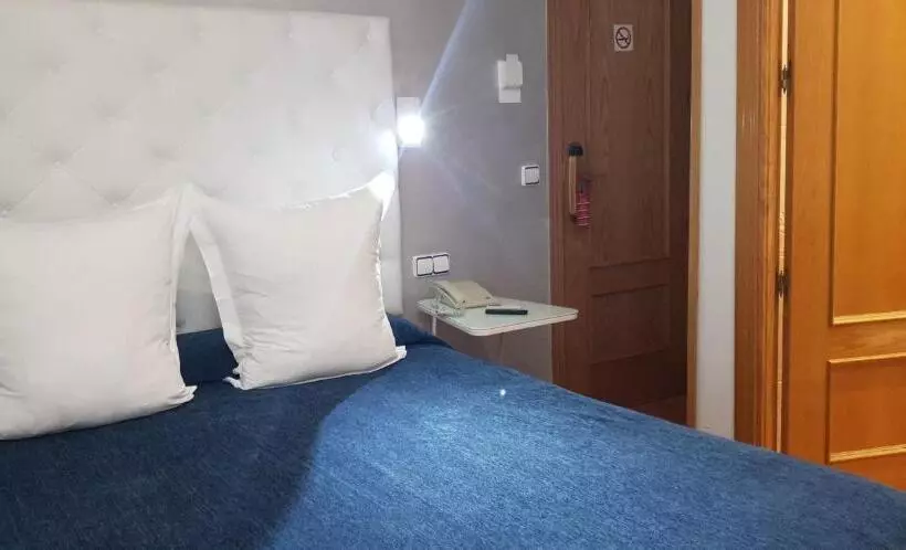 اتاق اقتصادی داخلی, Hostal Las Fuentes