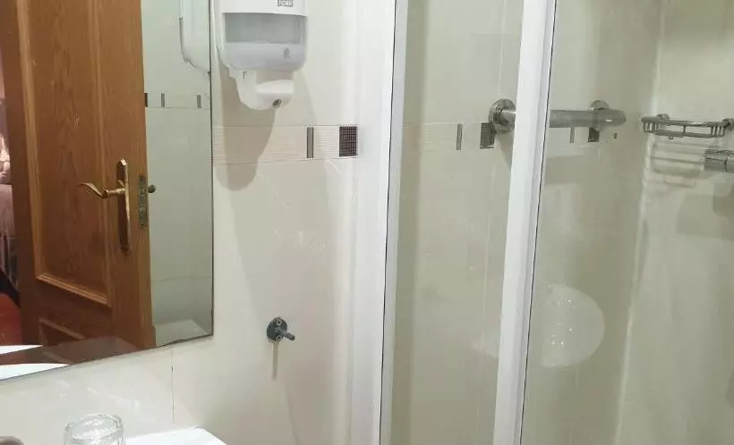 اتاق استاندارد, Hostal Las Fuentes