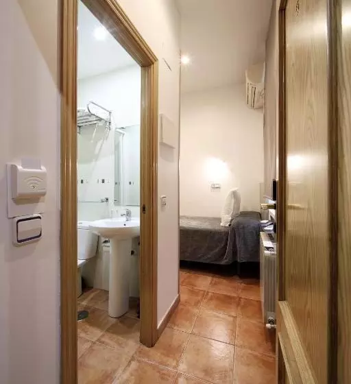اتاق عادی یک تخته, Hostal Las Fuentes
