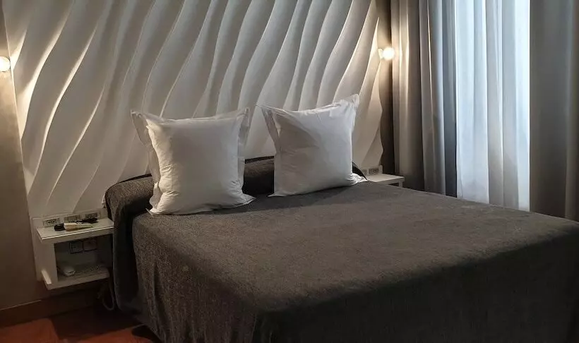 اتاق خانوادگی, Hostal Las Fuentes