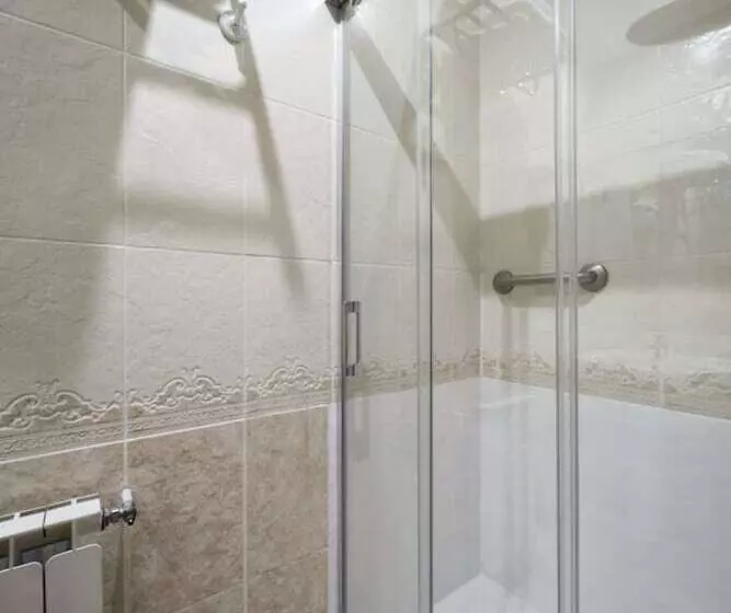 اتاق سوپریور, Hostal Las Fuentes