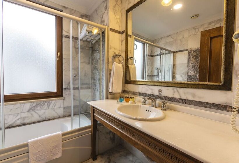 ファミリールーム, Acra Hotel Special Category