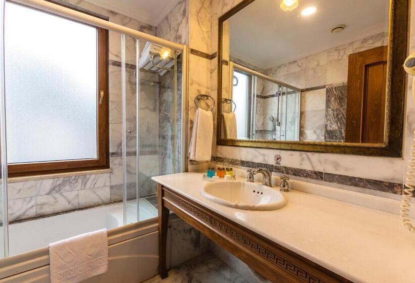 ファミリールーム, Acra Hotel Special Category