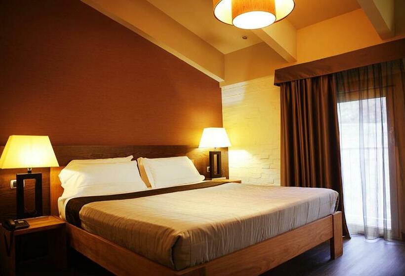 חדר קלאסי, Admiral Park