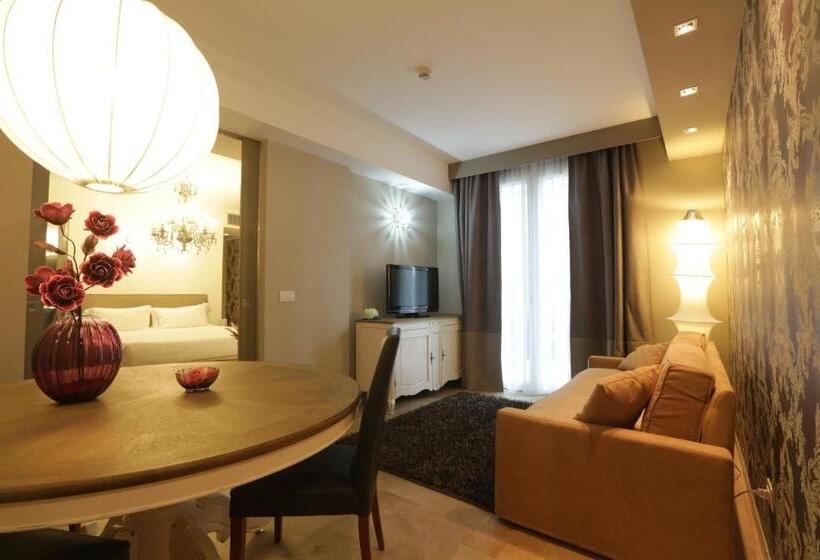 סוויטה, Admiral Park