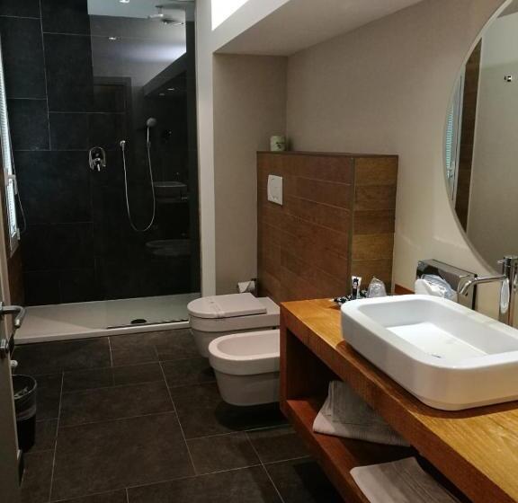 חדר דלוקס, Admiral Park