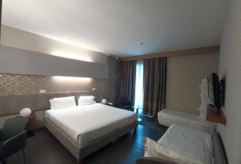 סוויטת ג'וניור משפחתית, Admiral Park