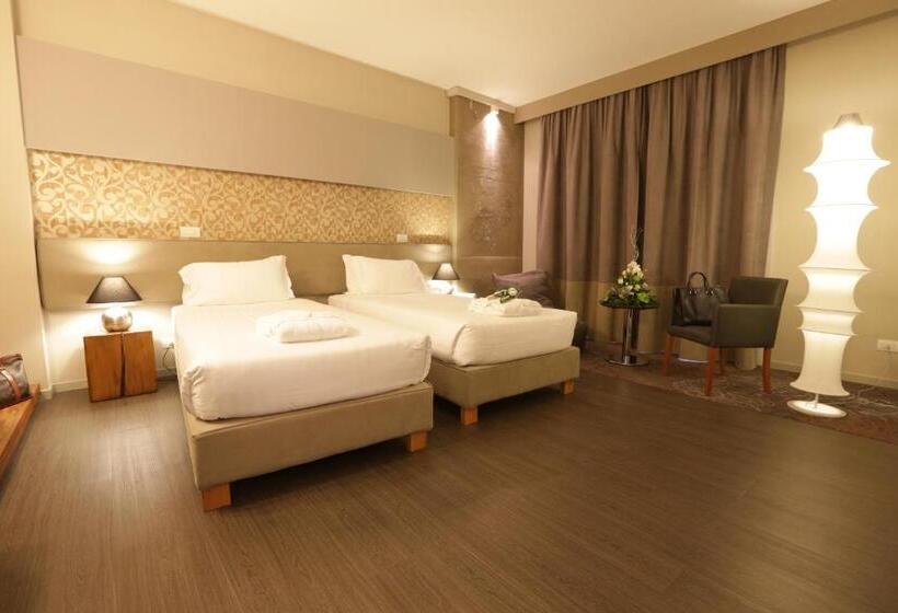 סוויטת ג'וניור, Admiral Park