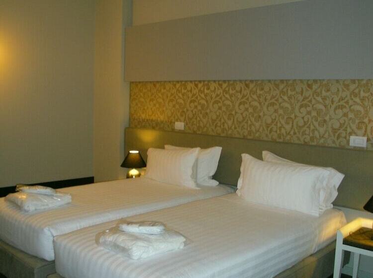 סוויטת ג'וניור, Admiral Park