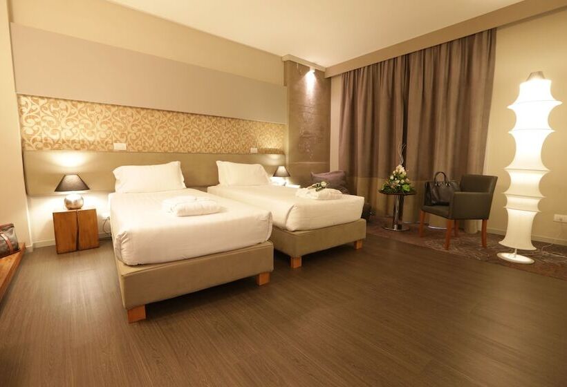 סוויטת ג'וניור, Admiral Park