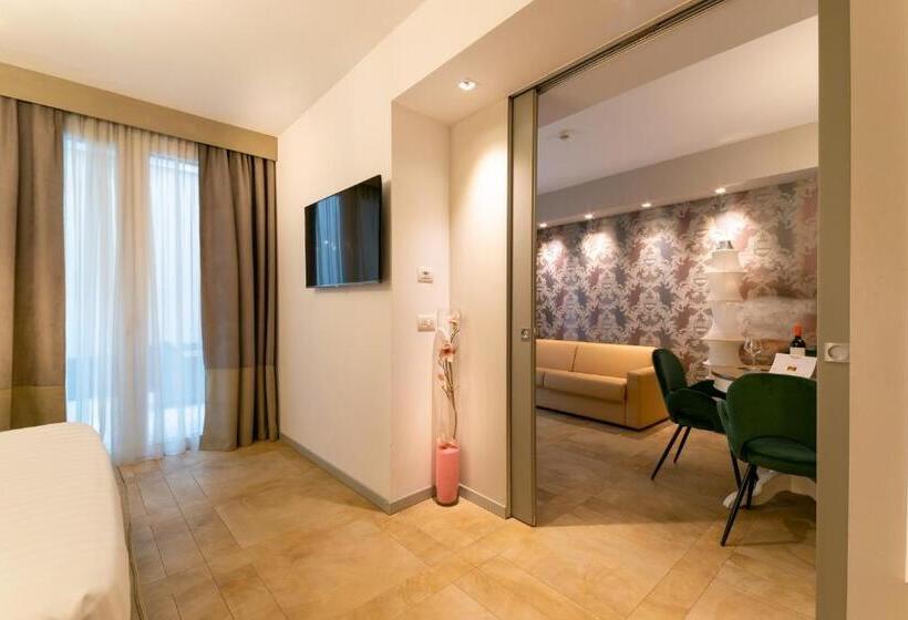 סוויטה, Admiral Park