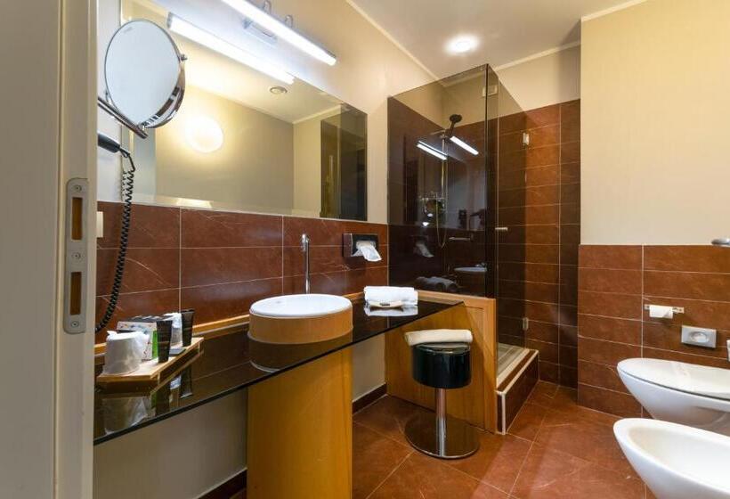 חדר סטנדרט, Admiral Park