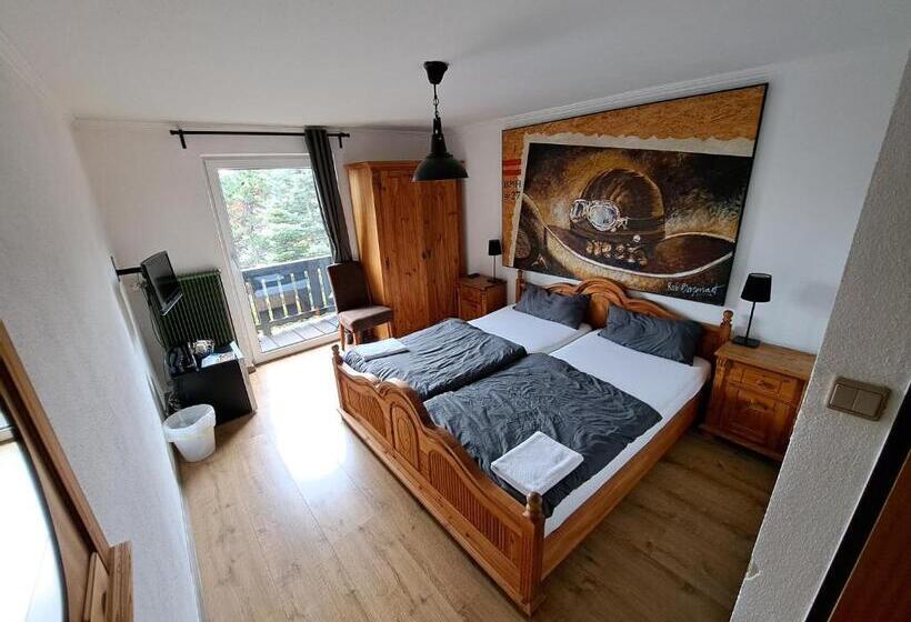 غرفة قياسية مزوَّدة بشُرفة, Blue Mountain