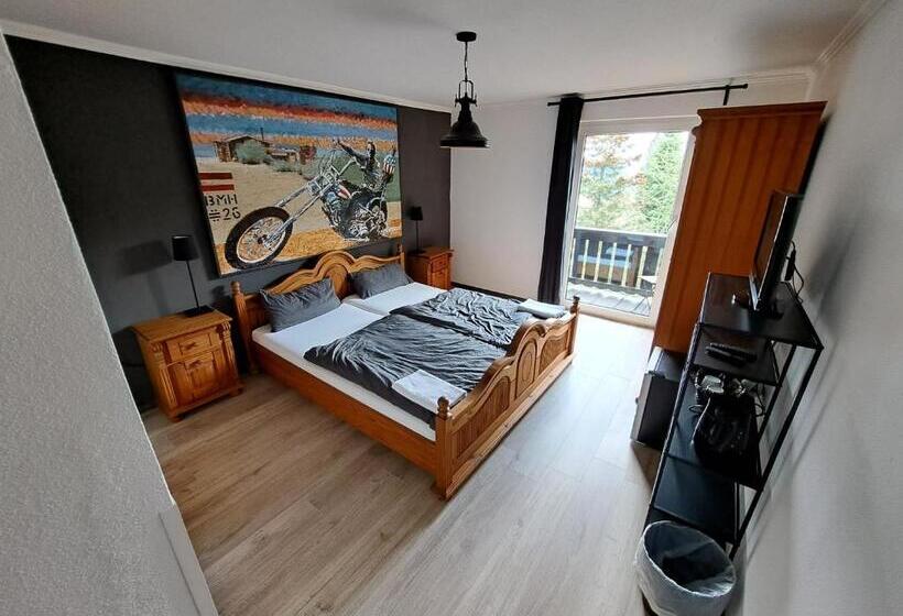 غرفة قياسية مزوَّدة بشُرفة, Blue Mountain