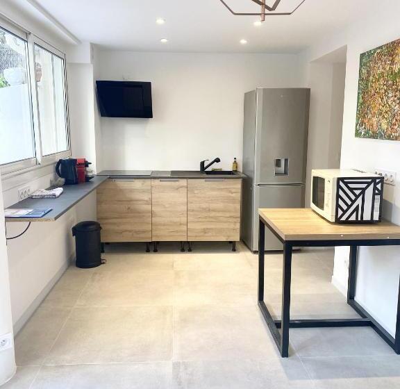 带1个卧室的公寓, Esperanto