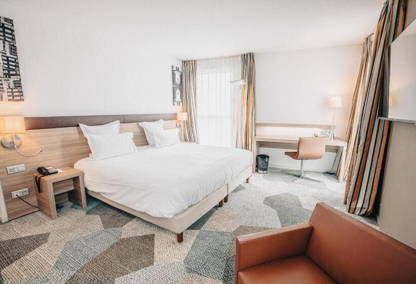 סוויטה משפחתית, Holiday Inn Mulhouse, An Ihg