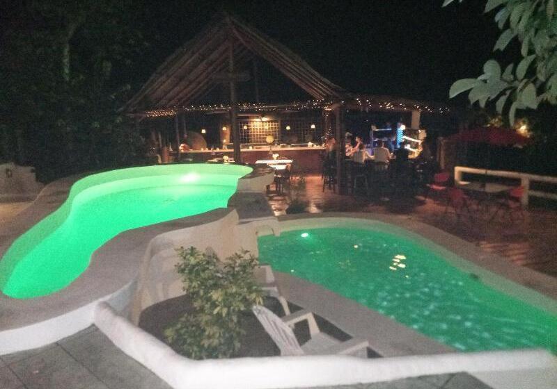 スタンダードルーム, La Colina