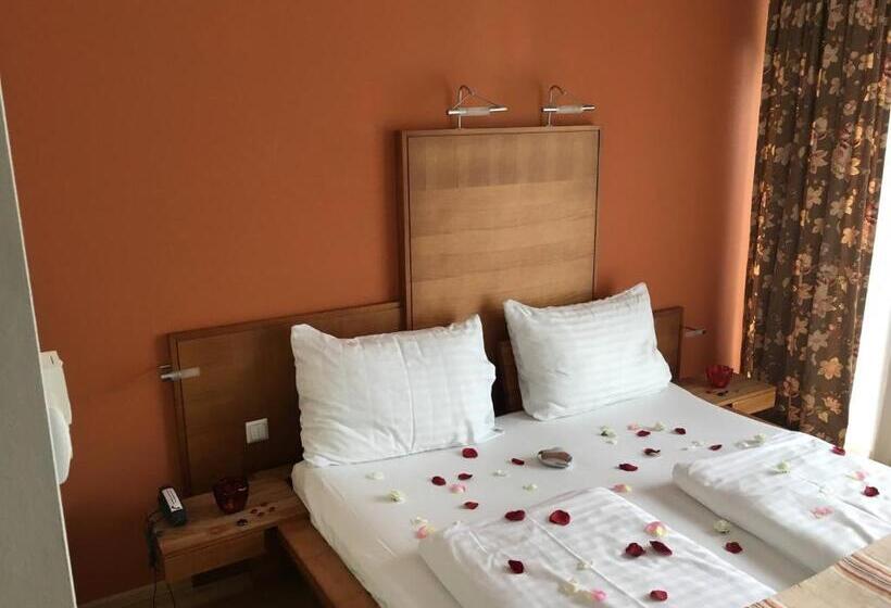 ガーデンビュースタンダードルーム, Lava Inn   24 H Check In   Nähe Lkh, Landeskrankenhaus, Feldbach