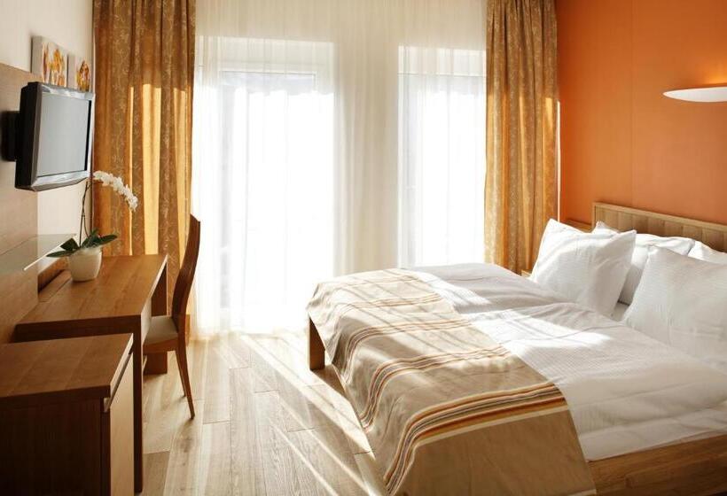 ガーデンビュースタンダードルーム, Lava Inn   24 H Check In   Nähe Lkh, Landeskrankenhaus, Feldbach