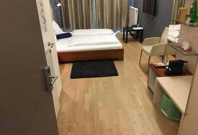 バルコニー付きスーペリアルーム, Lava Inn   24 H Check In   Nähe Lkh, Landeskrankenhaus, Feldbach