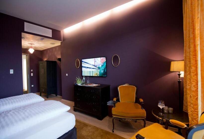 Comfort room with balcony, Lava Inn   24 H Check In   Nähe Lkh, Landeskrankenhaus, Feldbach