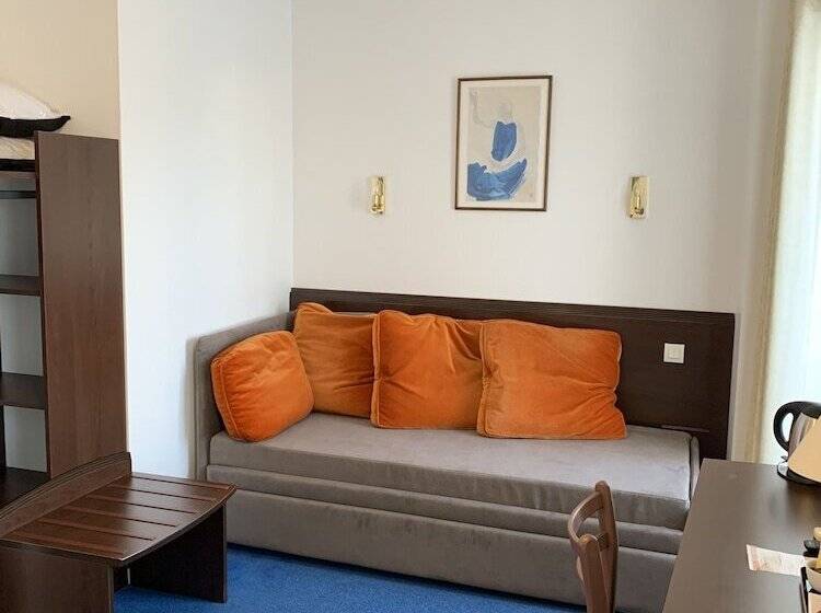 Трехместный Номер Комфорт, Le Richelieu  Royan Atlantique