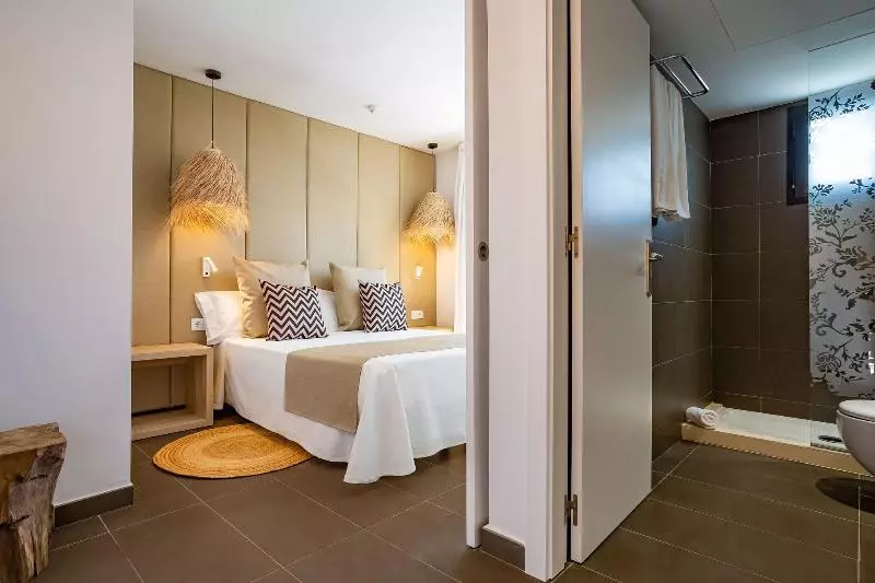 سوییت جونیور, Migjorn Ibiza Suites & Spa