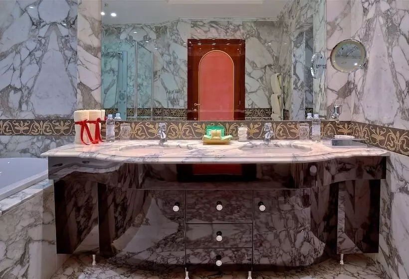 プレジデントスイートルーム, Mulino Luxury Boutique