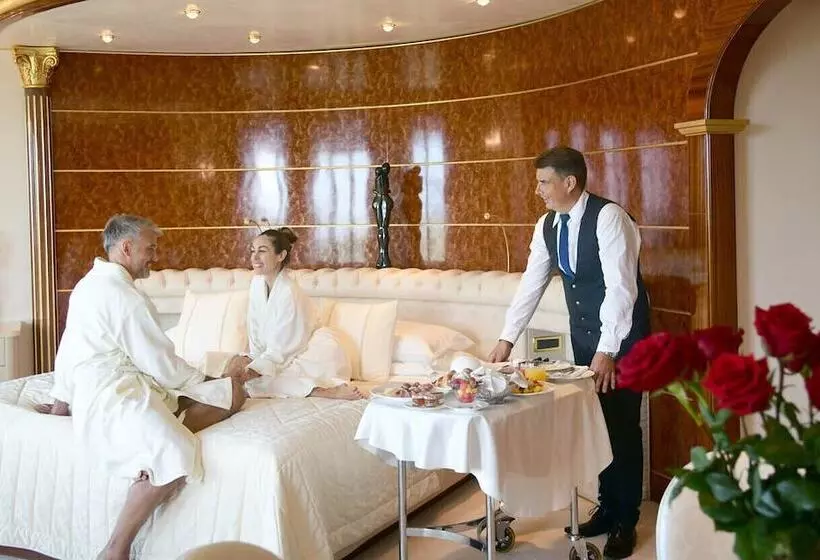 プレジデントスイートルーム, Mulino Luxury Boutique