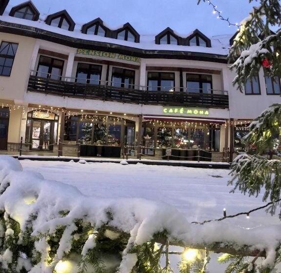 غرفة قياسية ثلاثية مزودة بشرفة, Pension Mona