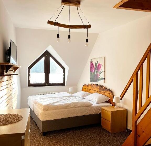 جناح عائلي, Pension Mona