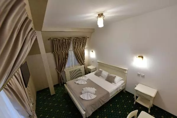 Standard Room, Restaurant Casa Cu Tei Craiova