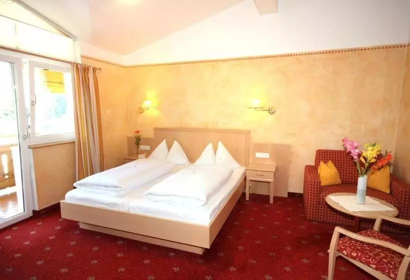 コンフォートルーム, Zirbenhotel Steiger