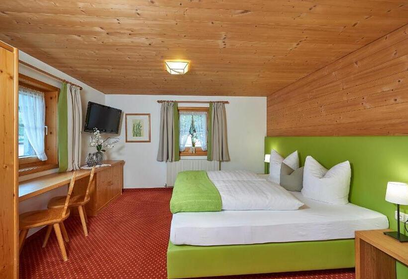 Апартаменты Deluxe 2 Спальни, Zirbenhotel Steiger