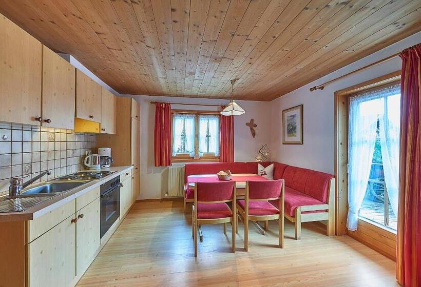 Апартаменты Deluxe 2 Спальни, Zirbenhotel Steiger