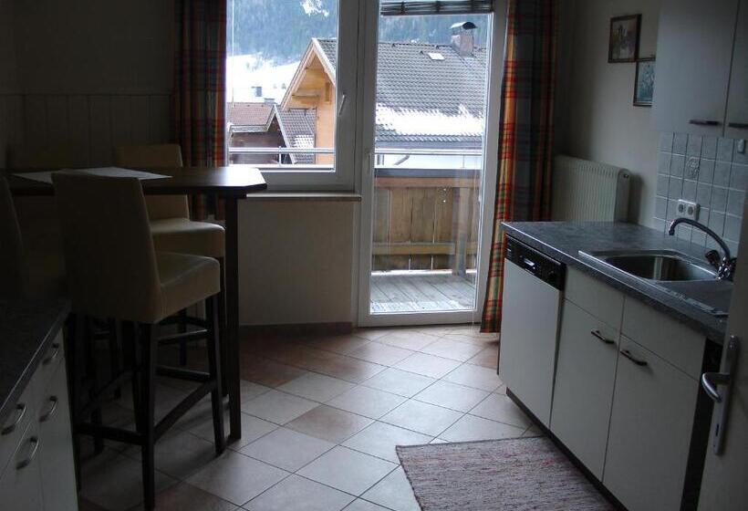 Апартаменты Deluxe 3 Спальни, Zirbenhotel Steiger