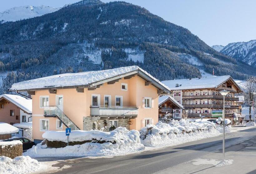 Апартаменты Deluxe 3 Спальни, Zirbenhotel Steiger