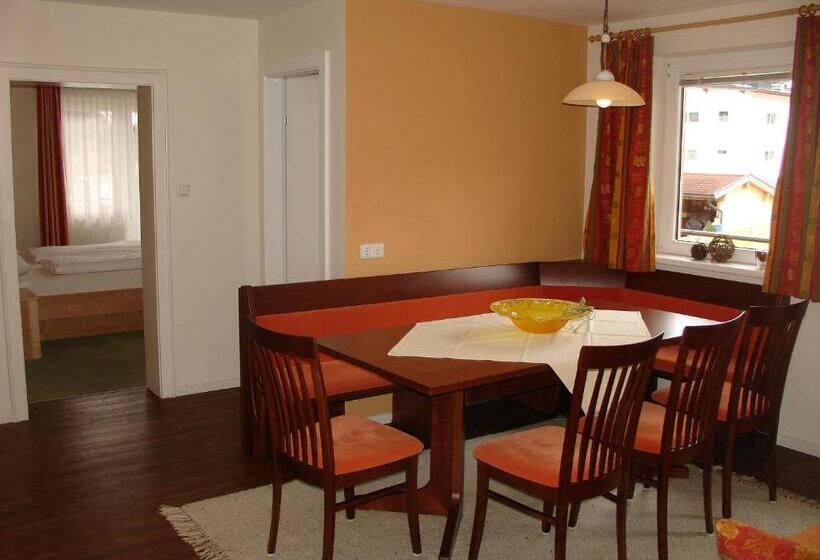 Апартаменты Deluxe 3 Спальни, Zirbenhotel Steiger