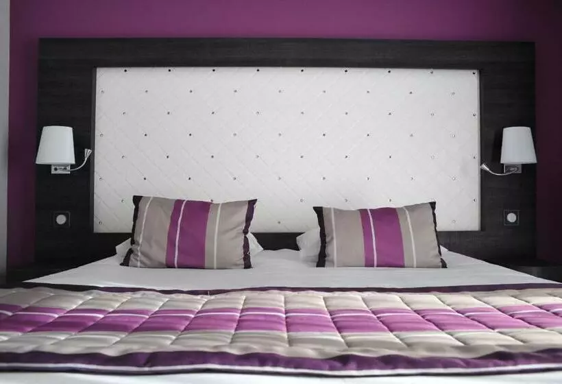 プレミアムルーム, The Originals Boutique, Hôtel Le Lion D'or, Fougères Ouest