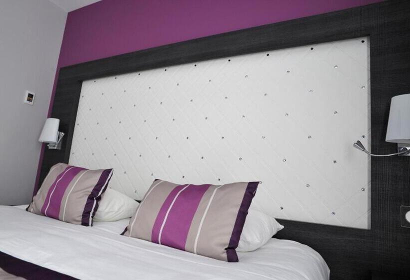 高级三人间, The Originals Boutique, Hôtel Le Lion D'or, Fougères Ouest