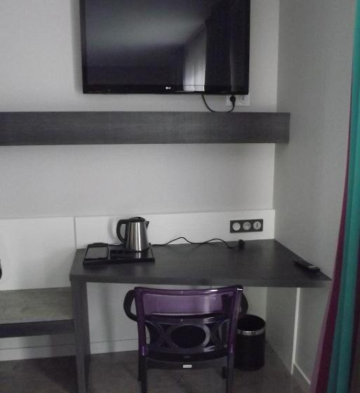 高品质的四人房间, The Originals Boutique, Hôtel Le Lion D'or, Fougères Ouest