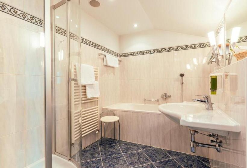 주니어 스위트, Weisser Hirsch