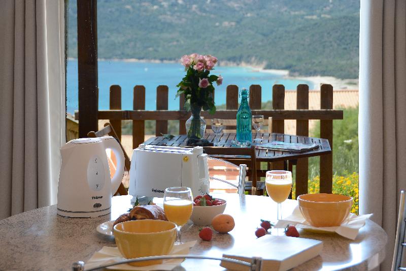 带1个卧室的带海景的公寓, Residence Alba Rossa