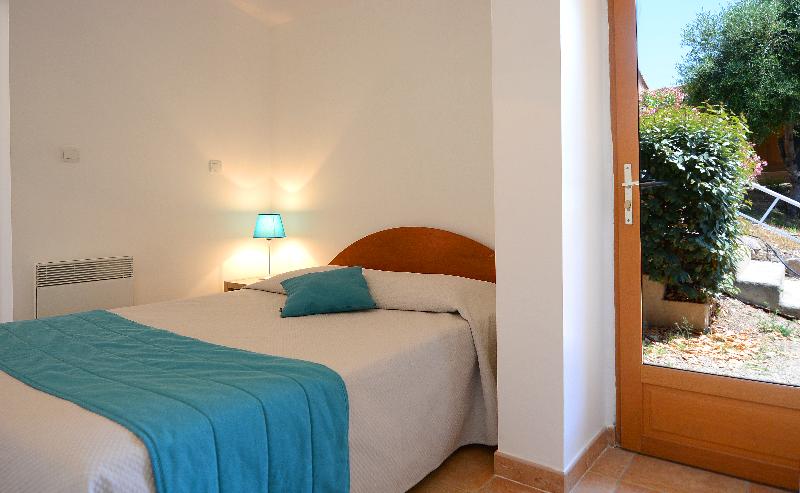 带花园景观和一个卧室的别墅, Residence Alba Rossa