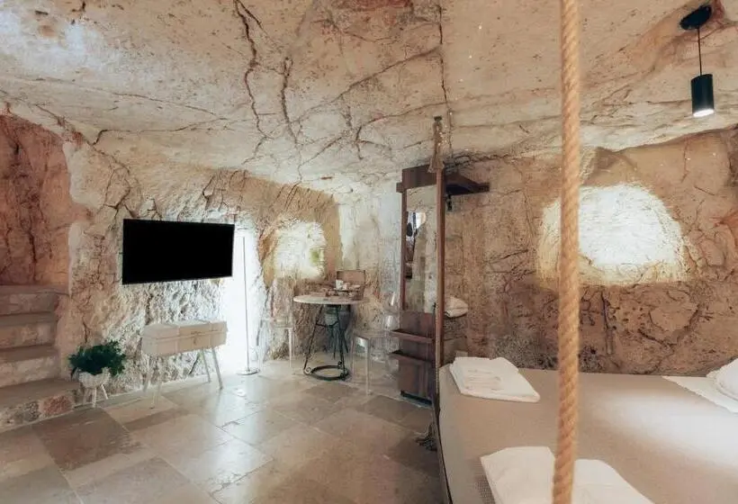 スタンダードルーム, Grotta Carlotta