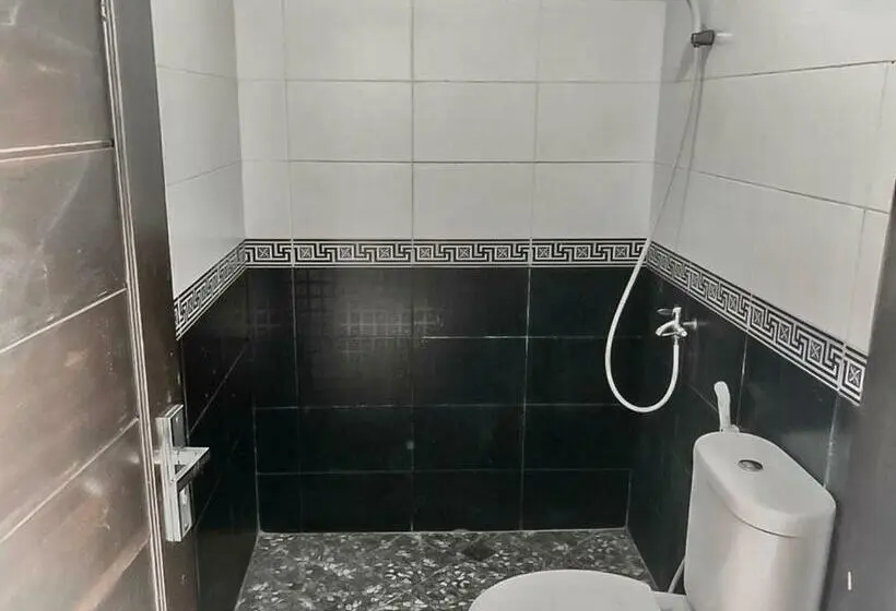 スタンダードルーム, Tiara Guest House Samarinda Redpartner