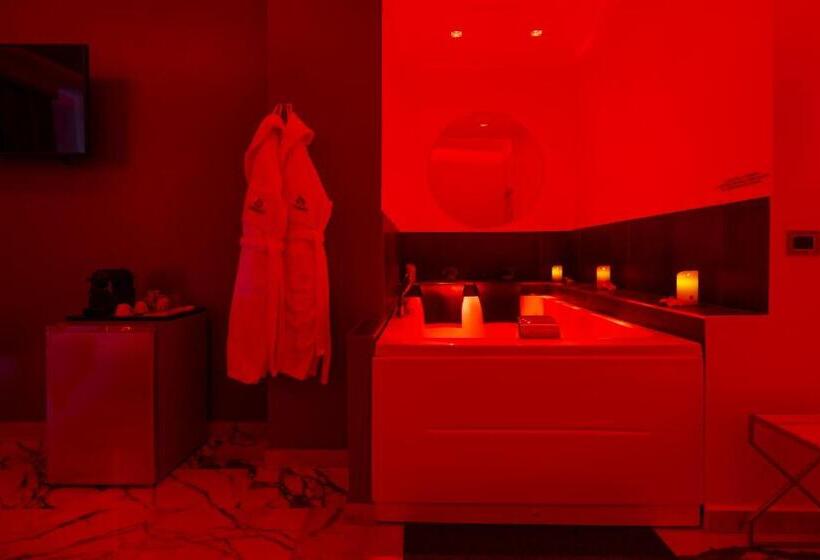 Номер Стандарт с Гидромассажем, Ibisco Suites