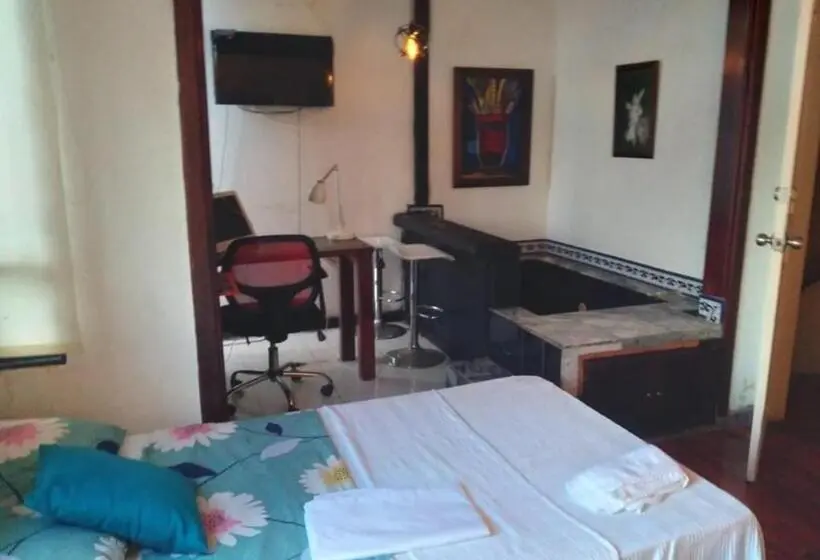 سوییت لوکس, Casa Hotel Mi Huila